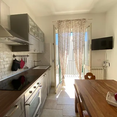 My Charming Flat - Sea Front View By Sweet Puglia Apartmán