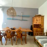 My Charming Flat - Sea Front View Lejlighed